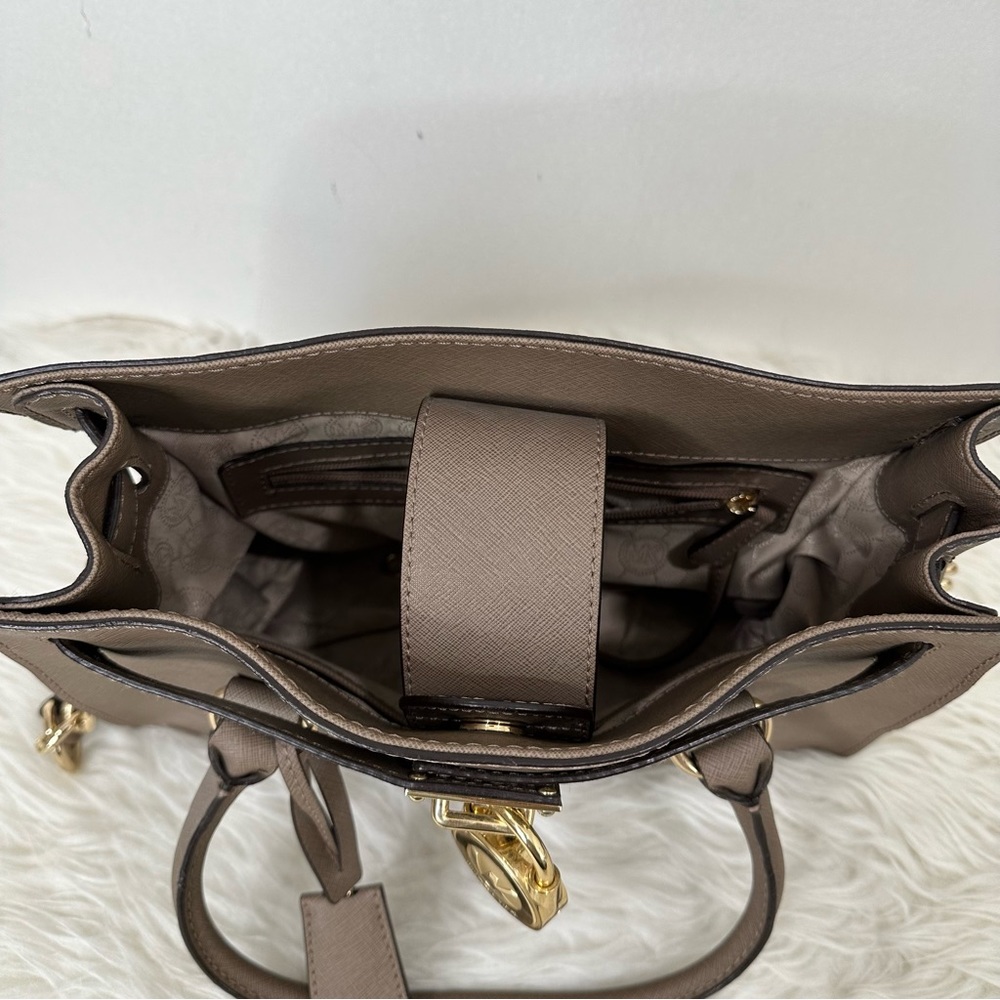 Michael Kors Hamilton East West Satchel Leather Bag - Picture 6 of 16